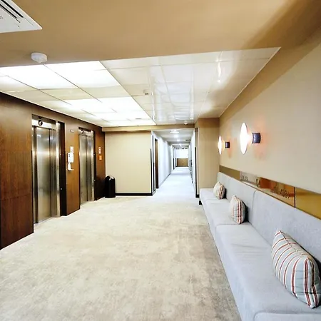 119 W Pieciogwiazdkowym Royal Tulip Plaza Tuz Tuz Dobruk Апартаменти