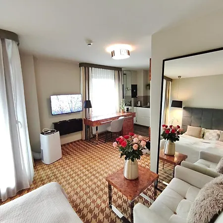 119 W Pieciogwiazdkowym Royal Tulip Plaza Tuz Tuz Dobruk Lägenhet *