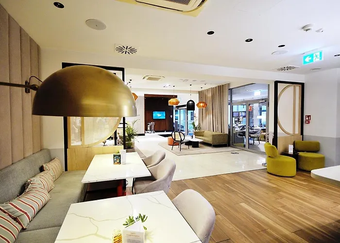 119 W Pieciogwiazdkowym Royal Tulip Plaza Tuz Tuz Dobruk * קולובז'ג